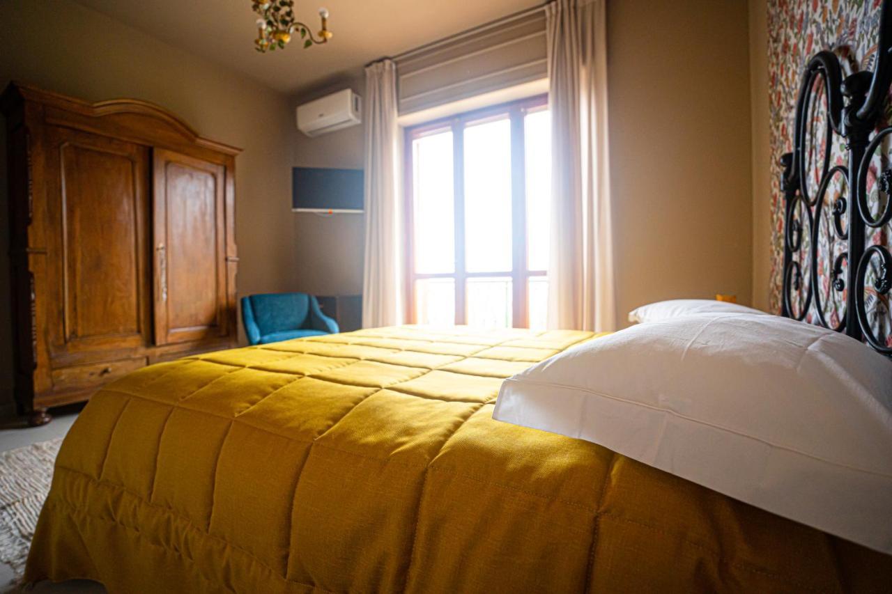 Ca'Du Lin - Jacuzzi Bed & Breakfast Cisterna dʼAsti Dış mekan fotoğraf